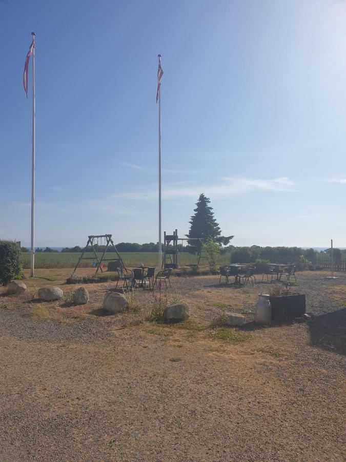 Violen Lägenhet Åkirkeby Exteriör bild